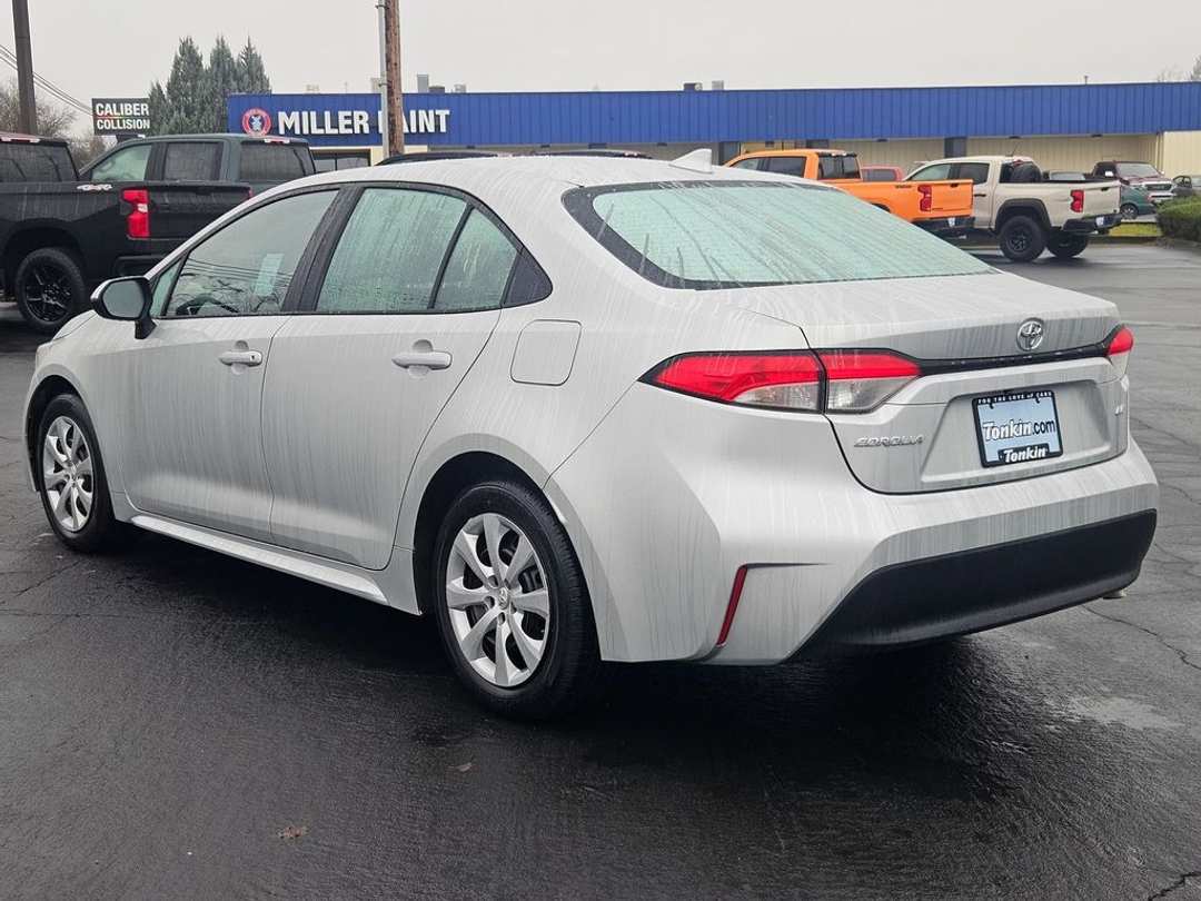 2025 Toyota Corolla LE - Image 4