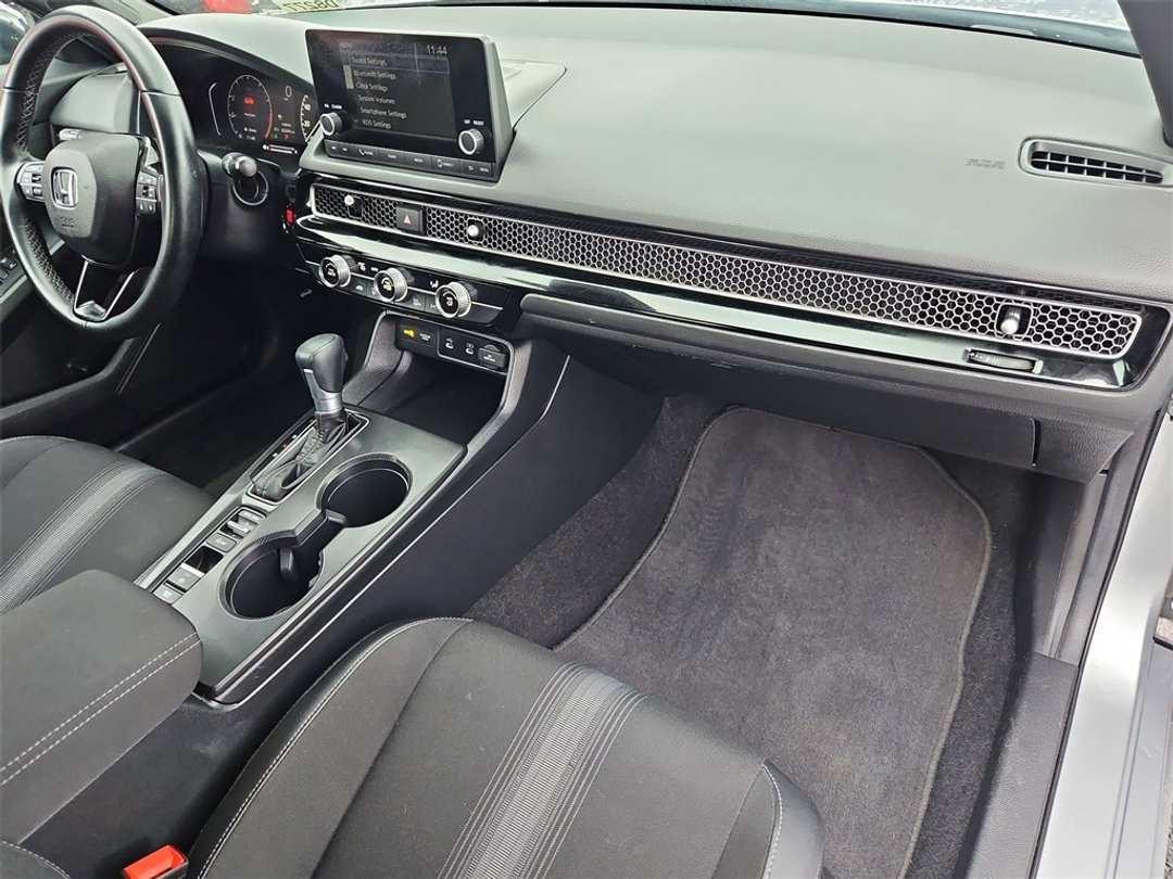 2025 Honda Civic Sport - Image 35