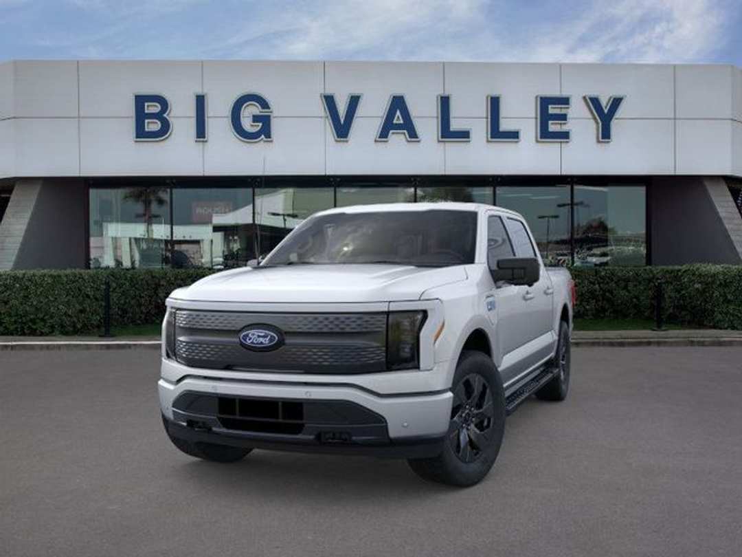 2025 Ford F-150 Lightning Flash - Image 2