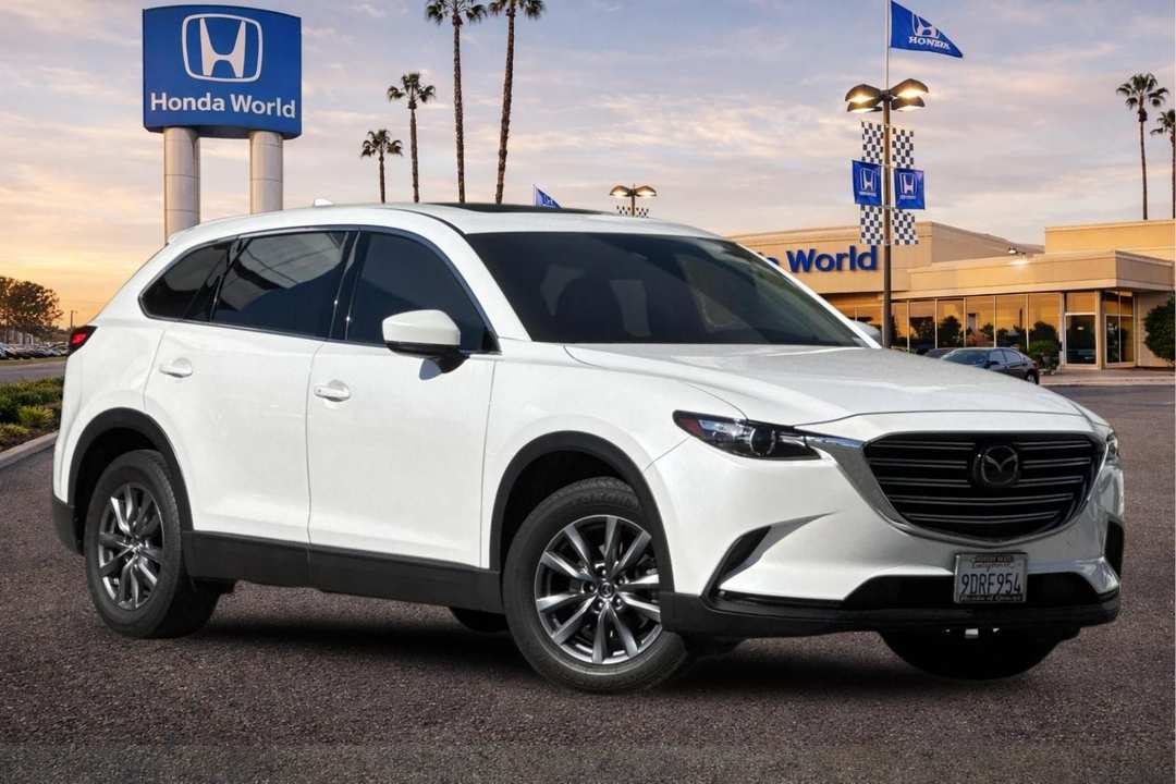 2023 MAZDA CX-9 Touring - Image 2