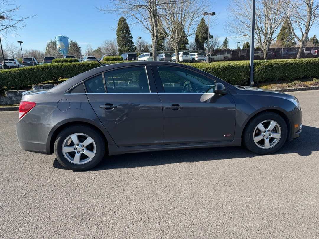 2014 Chevrolet Cruze 1LT - Image 8