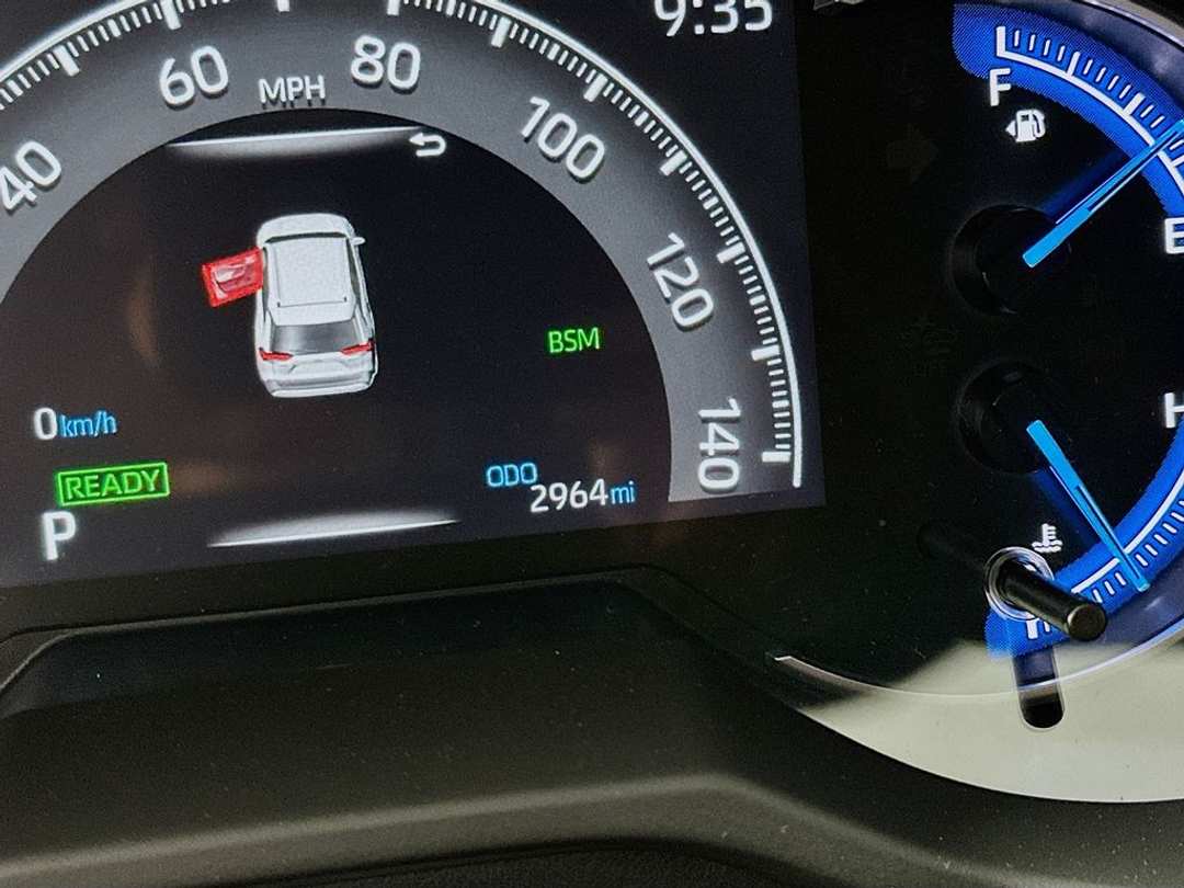 2024 Toyota Rav4 XLE - Image 13