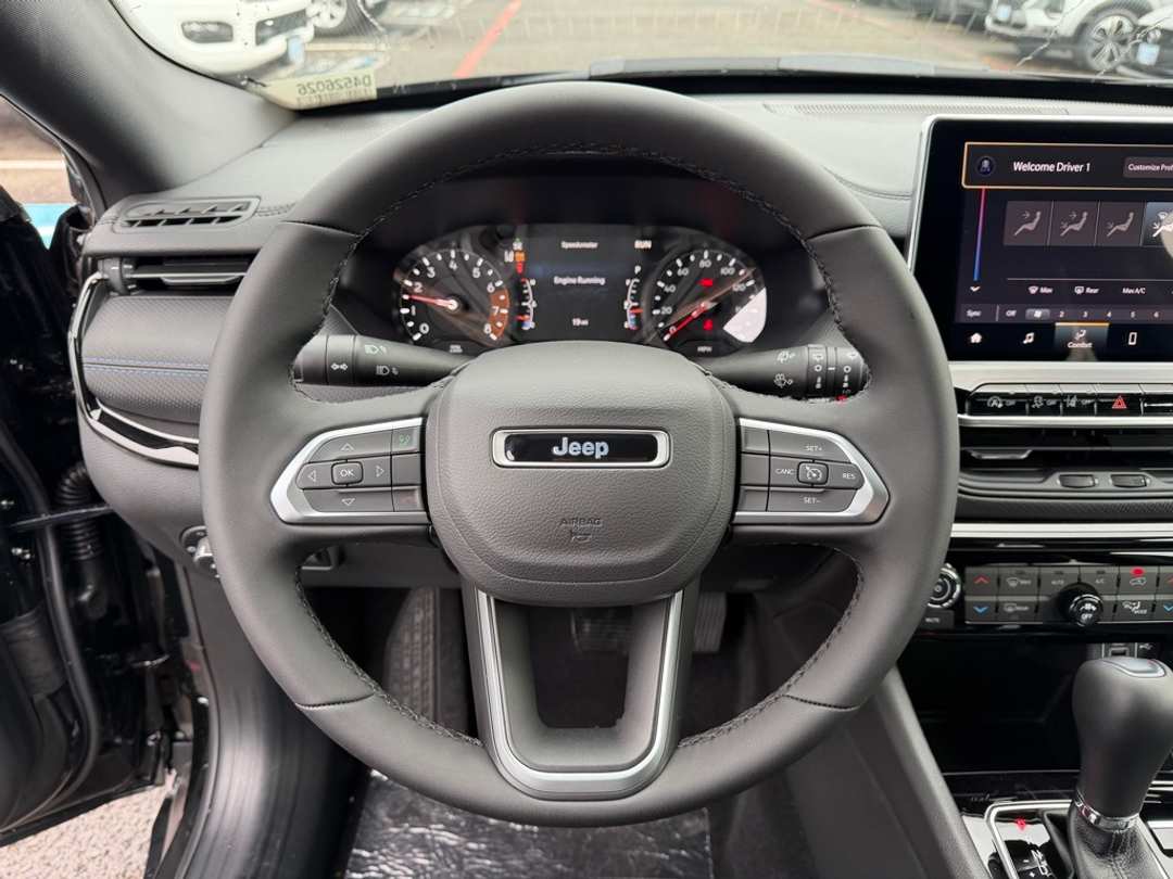 2026 Jeep Compass Latitude - Image 22