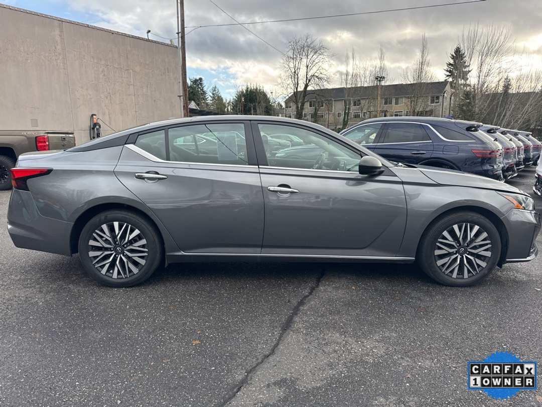 2024 Nissan Altima 2.5 SV - Image 10