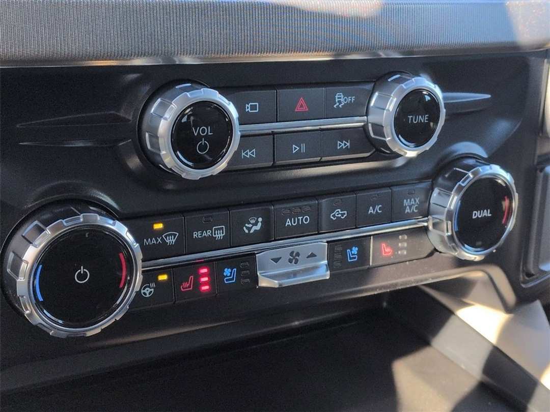 2026 Ford F-350Sd Platinum - Image 21