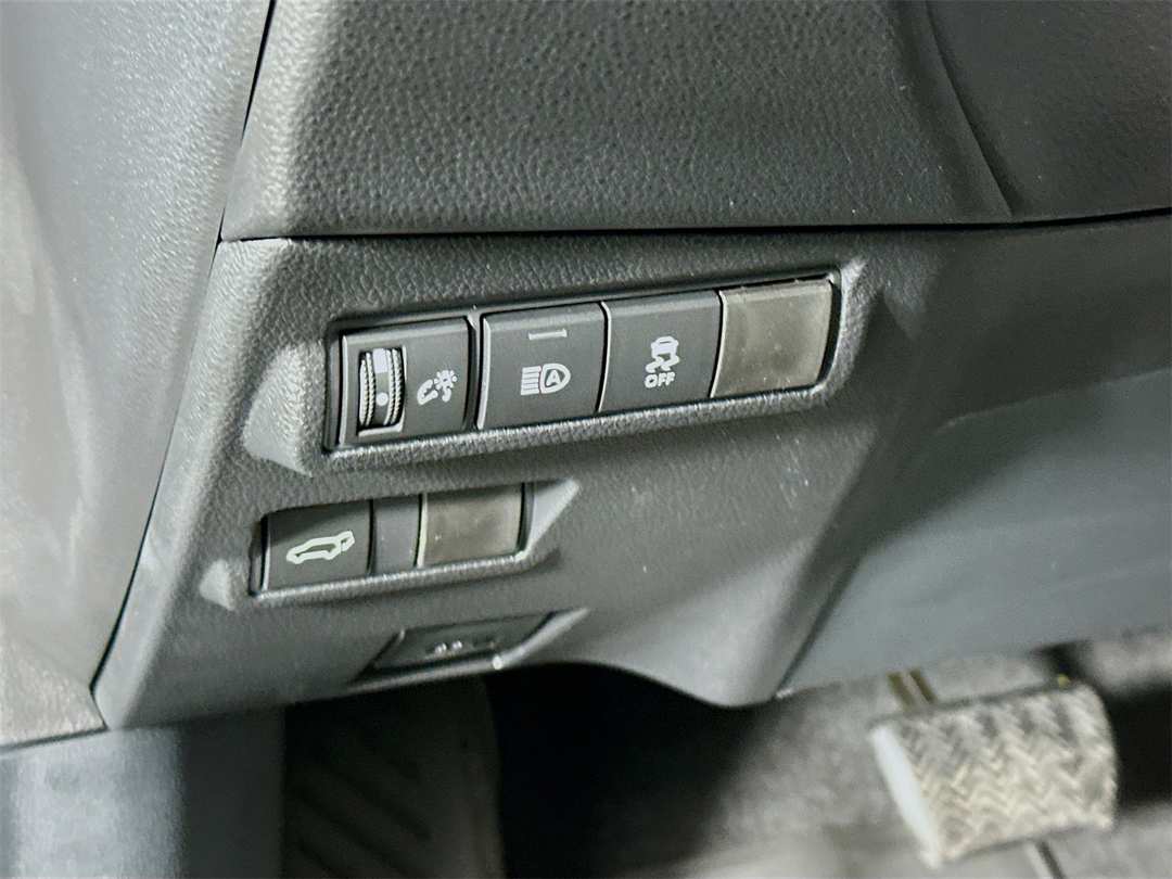 2026 Toyota Corolla Cross XLE - Image 10