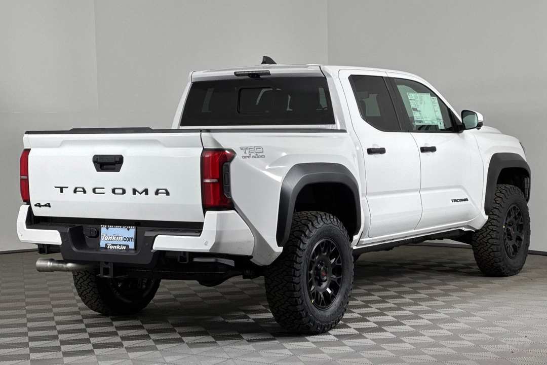 2025 Toyota Tacoma TRD OffRoad - Image 4