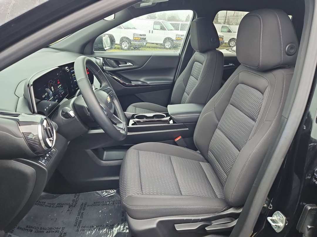 2025 Chevrolet Equinox LT - Image 21