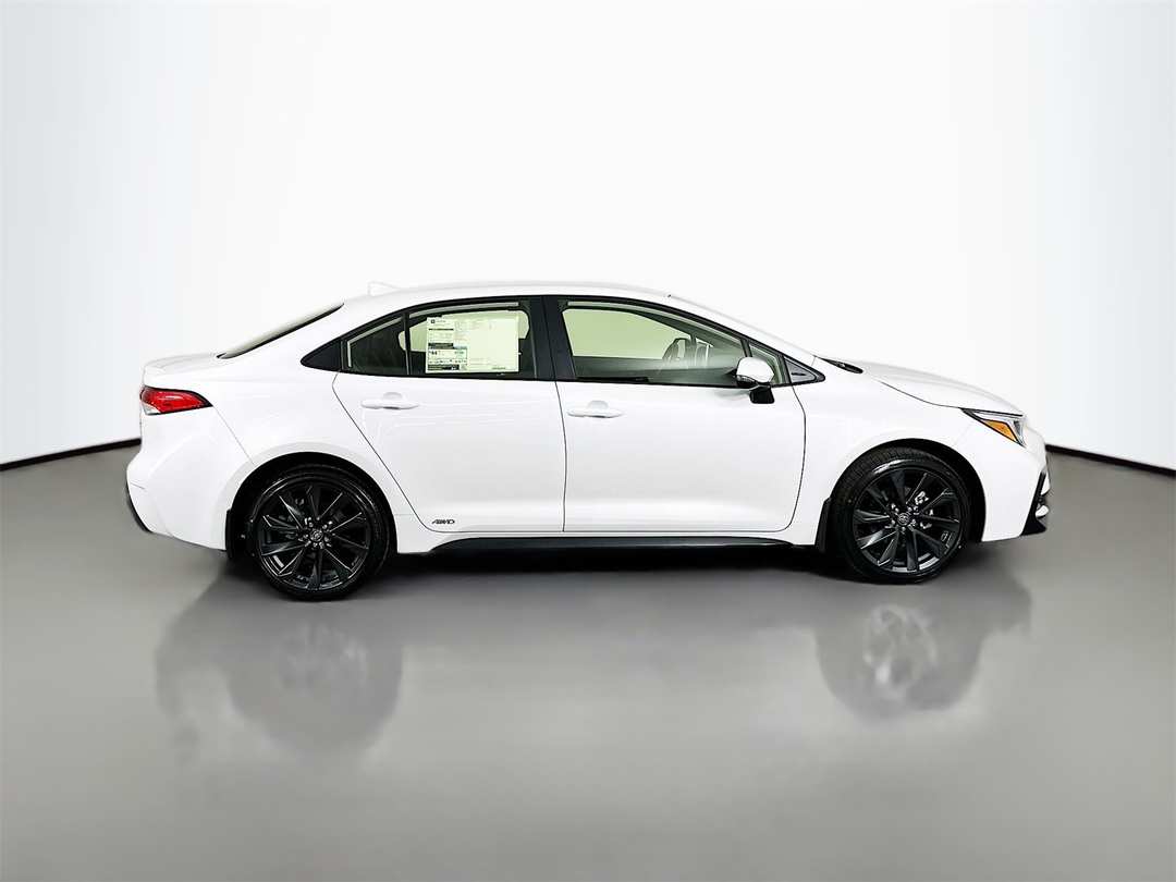 2026 Toyota Corolla SE - Image 8