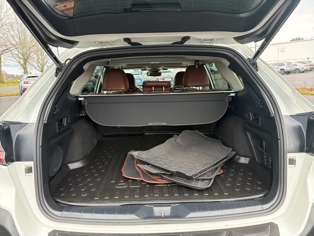 2023 Subaru Outback Touring XT - Image 19