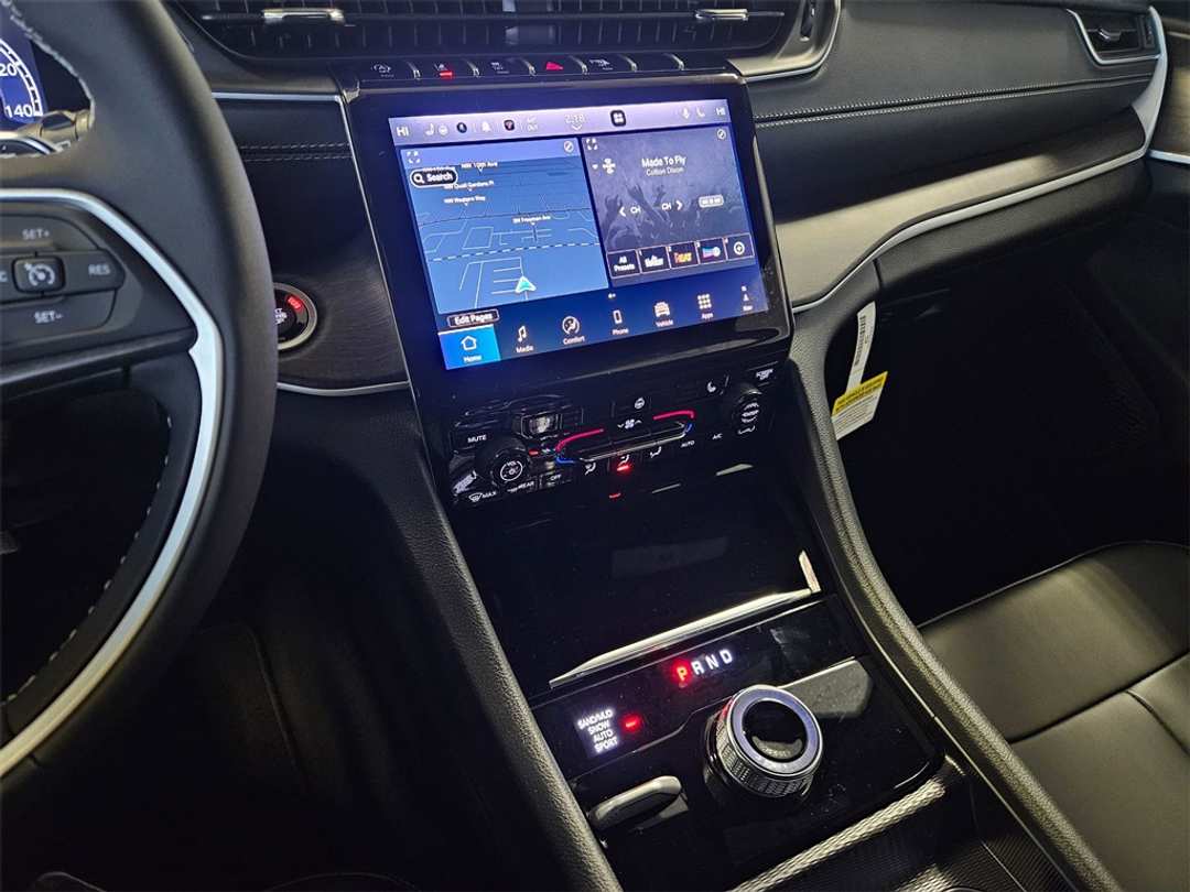 2025 Jeep Grand Cherokee Limited - Image 19