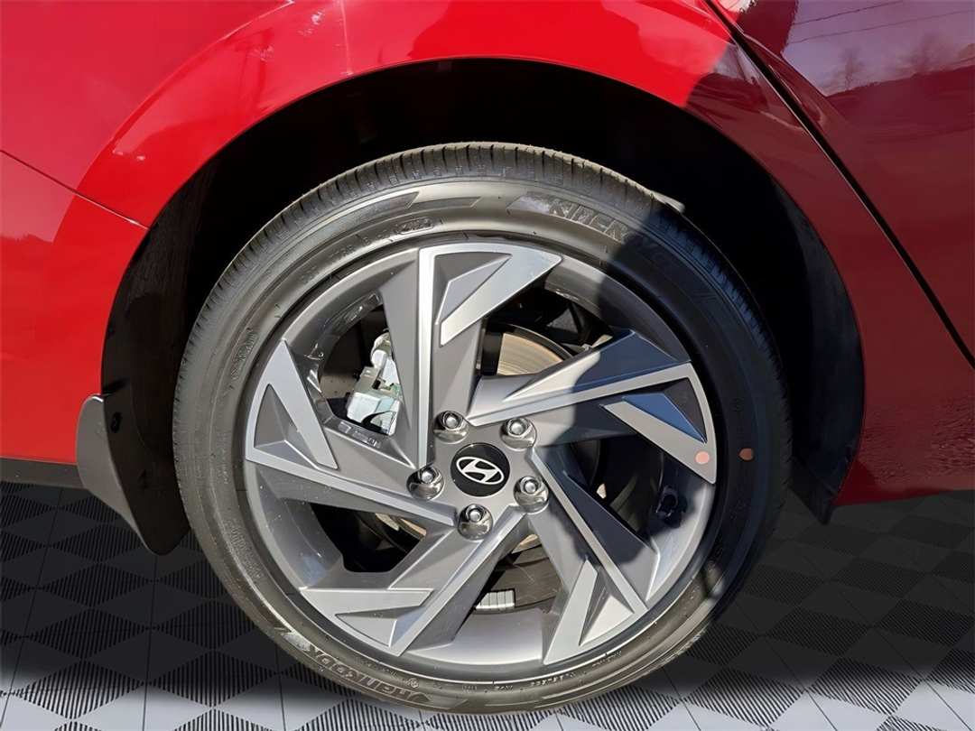 2026 Hyundai Elantra Limited - Image 9