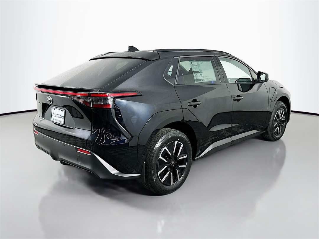 2026 Toyota Bz XLE Plus - Image 7