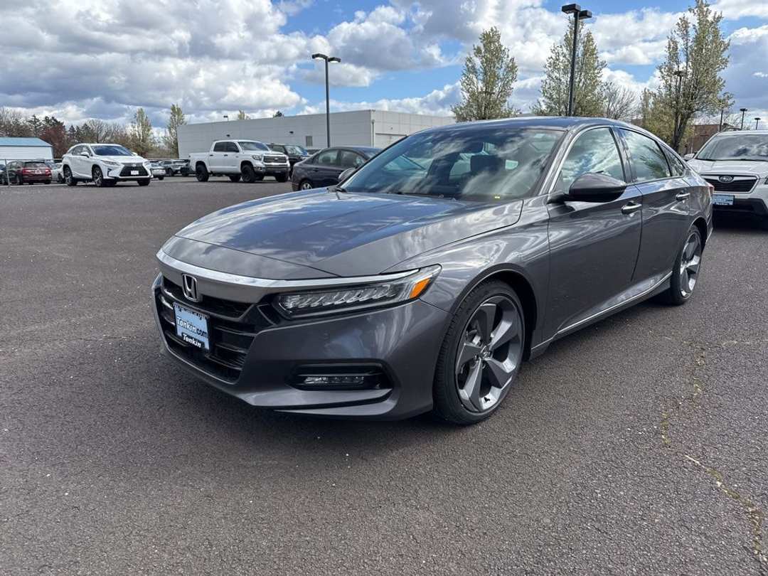 2018 Honda Accord Touring - Image 3