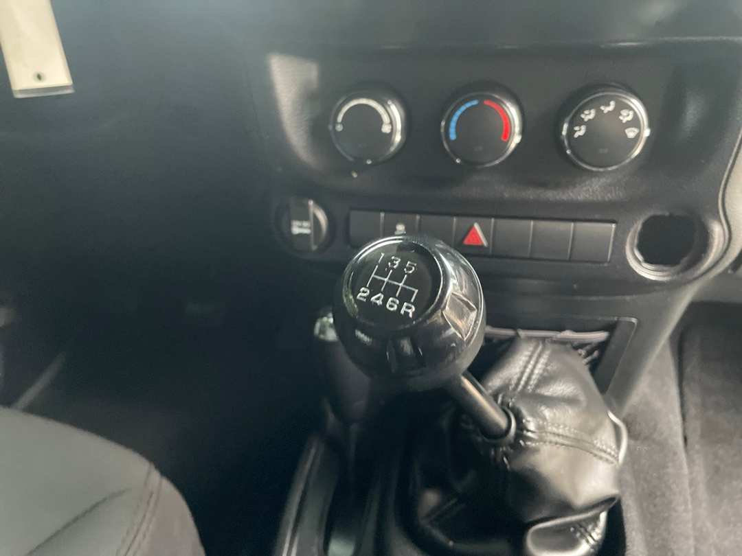 2015 Jeep Wrangler Unlimited Sport - Image 24