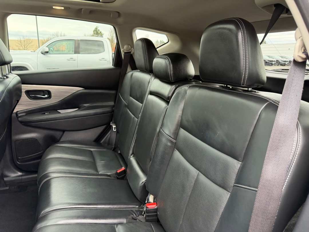 2017 Nissan Murano SL - Image 30