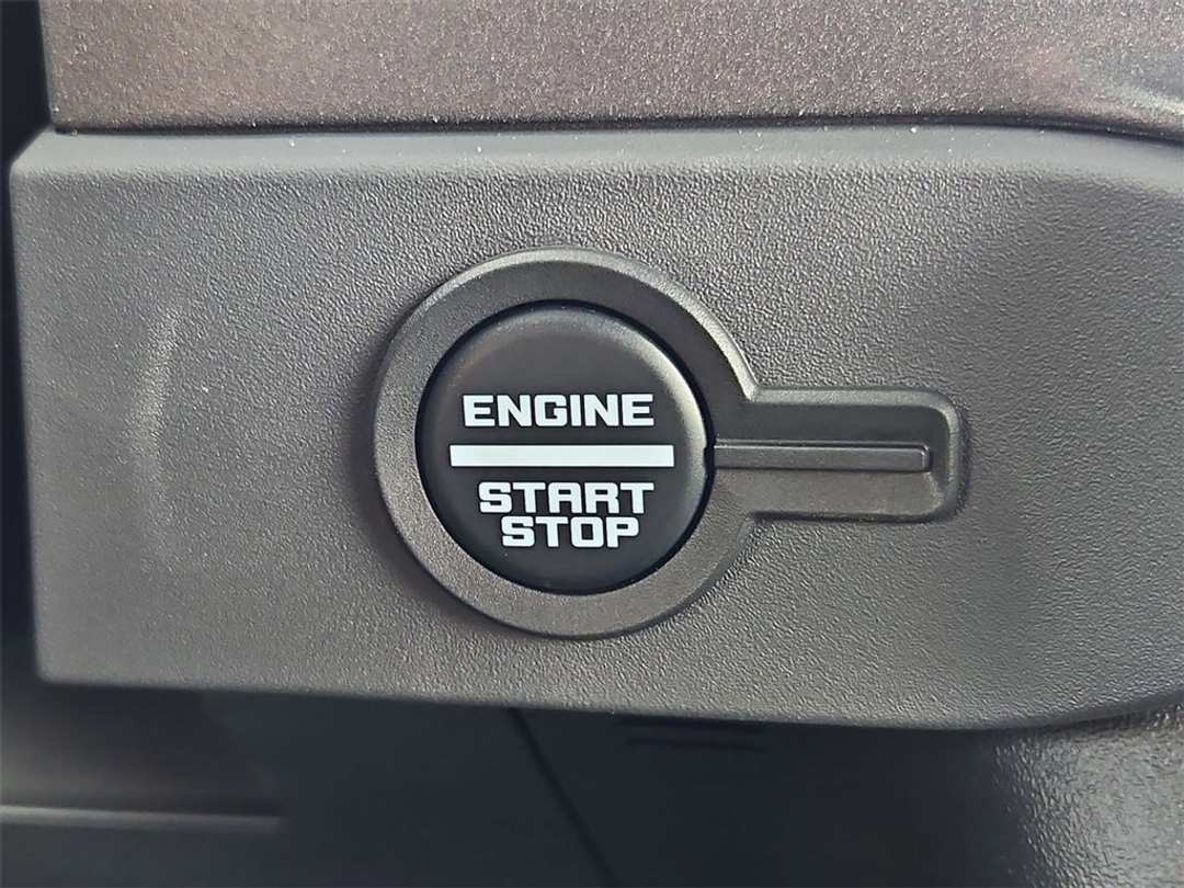 2025 Ford Bronco Big Bend - Image 16