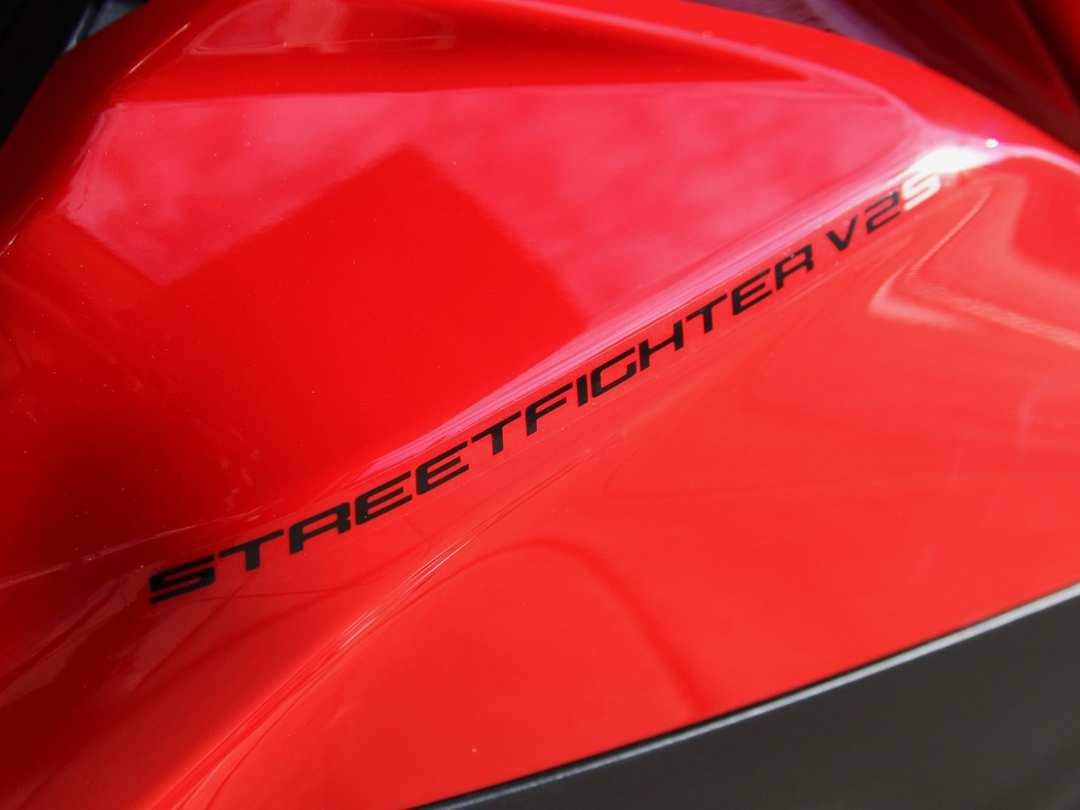 2025 Ducati Streetfighter V2 S - Image 3