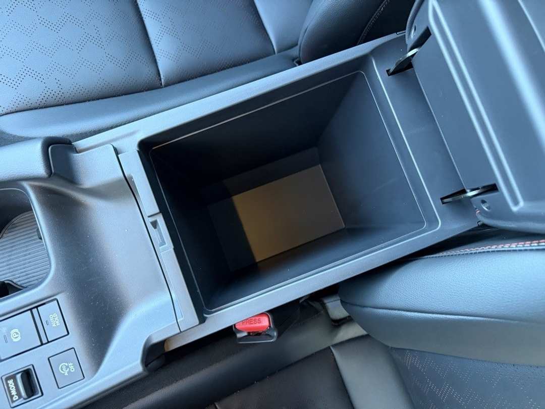 2026 Nissan Sentra SR - Image 26