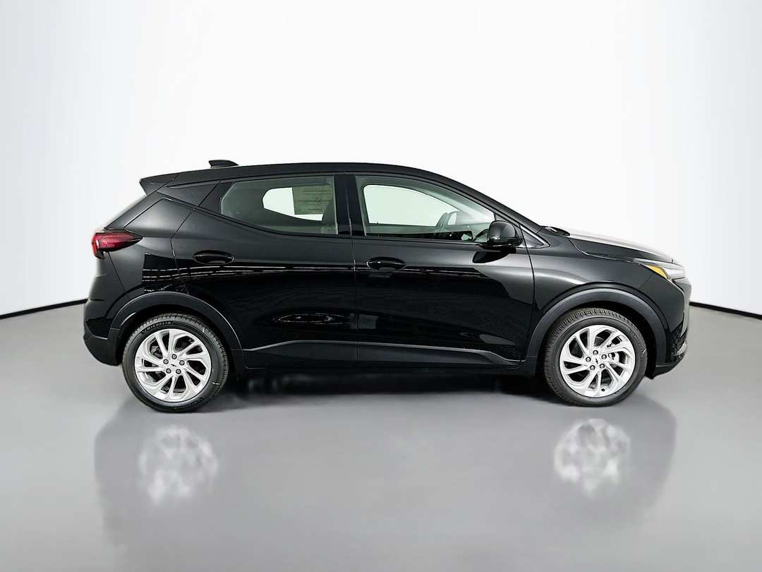 2027 Chevrolet Bolt Ev LT - Image 8