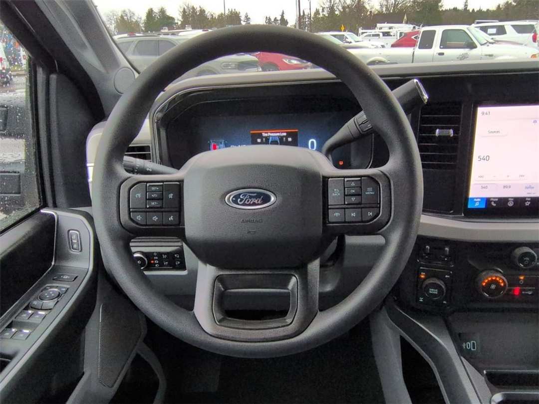 2026 Ford F-350Sd XLT - Image 14