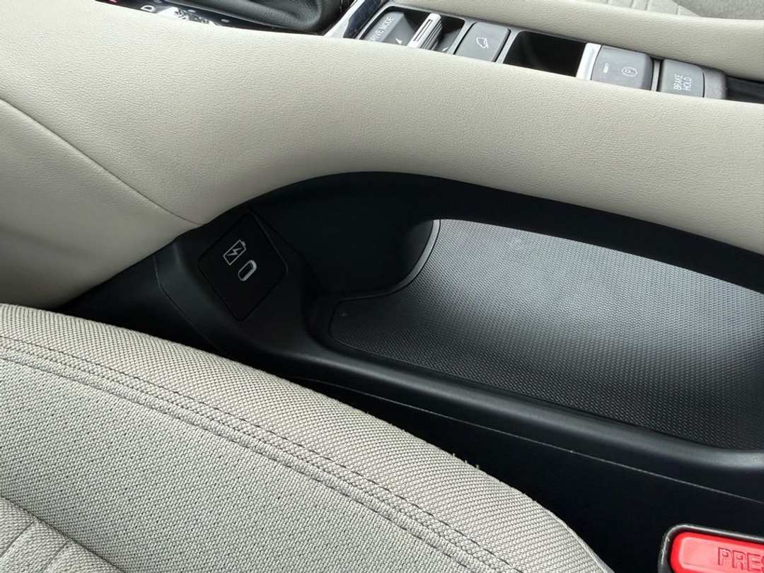 2025 Honda HR-V LX - Image 29