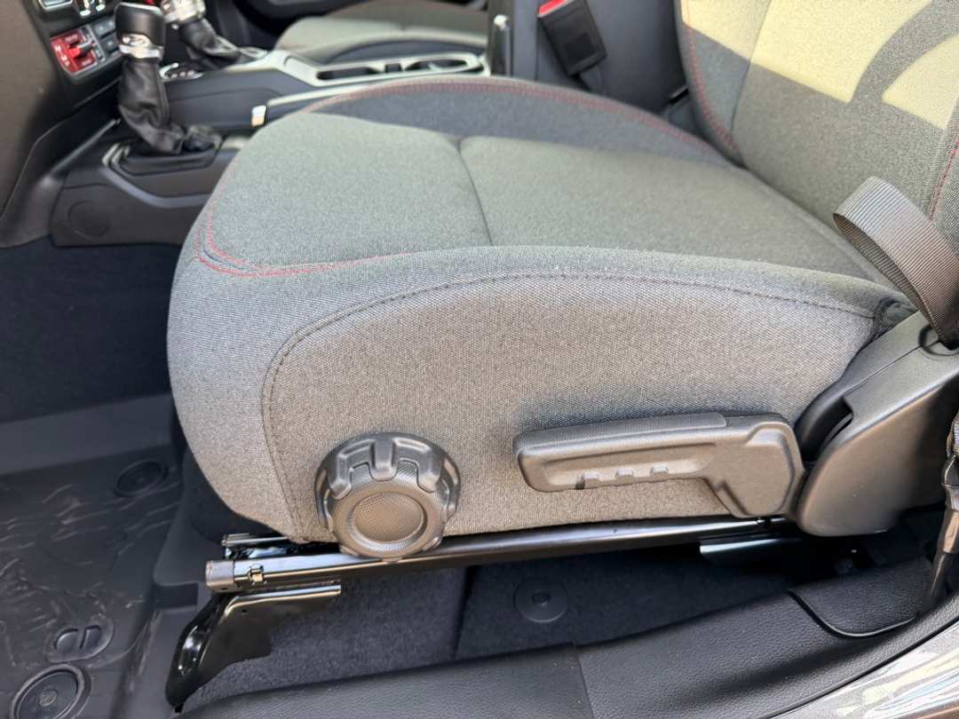 2026 Jeep Wrangler Rubicon - Image 14