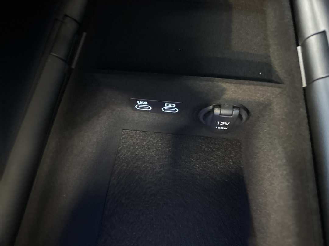 2026 Genesis G90 3.5T eSC - Image 27