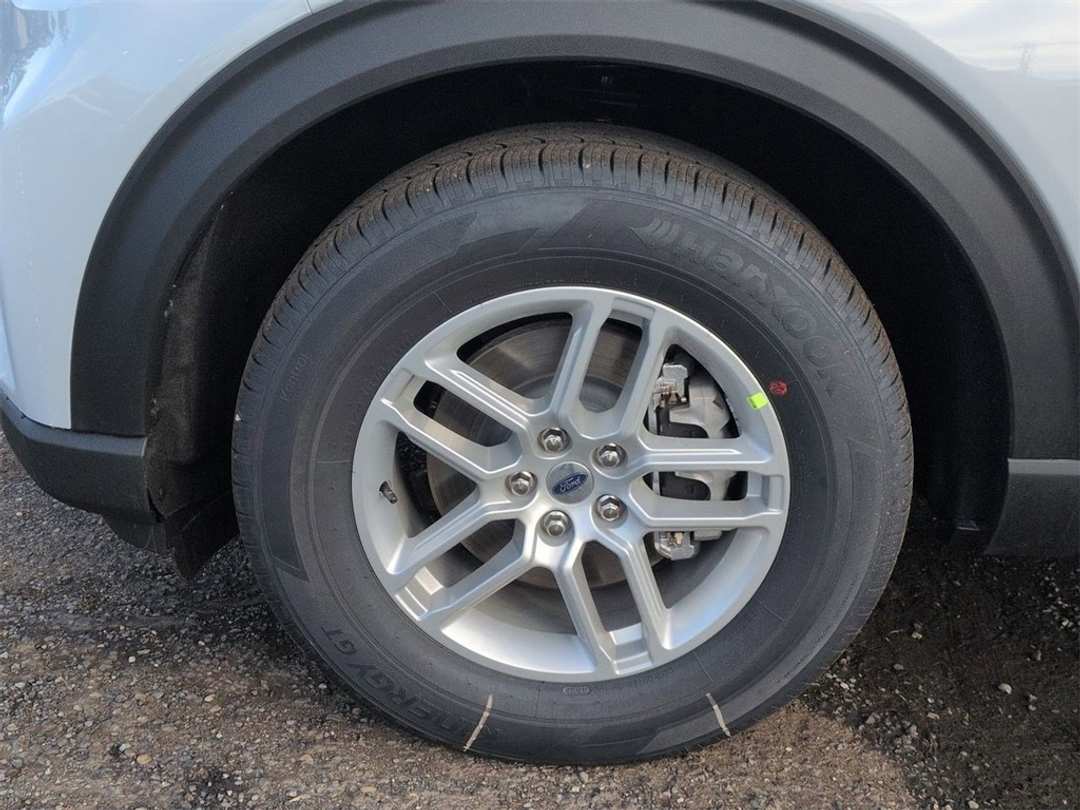 2026 Ford Explorer Active - Image 31