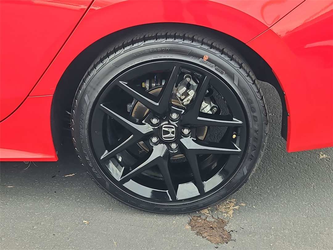 2025 Honda Civic Sport - Image 30