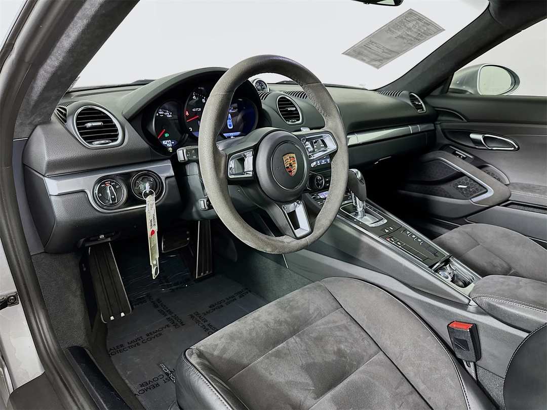 2018 Porsche 718 Cayman GTS - Image 9