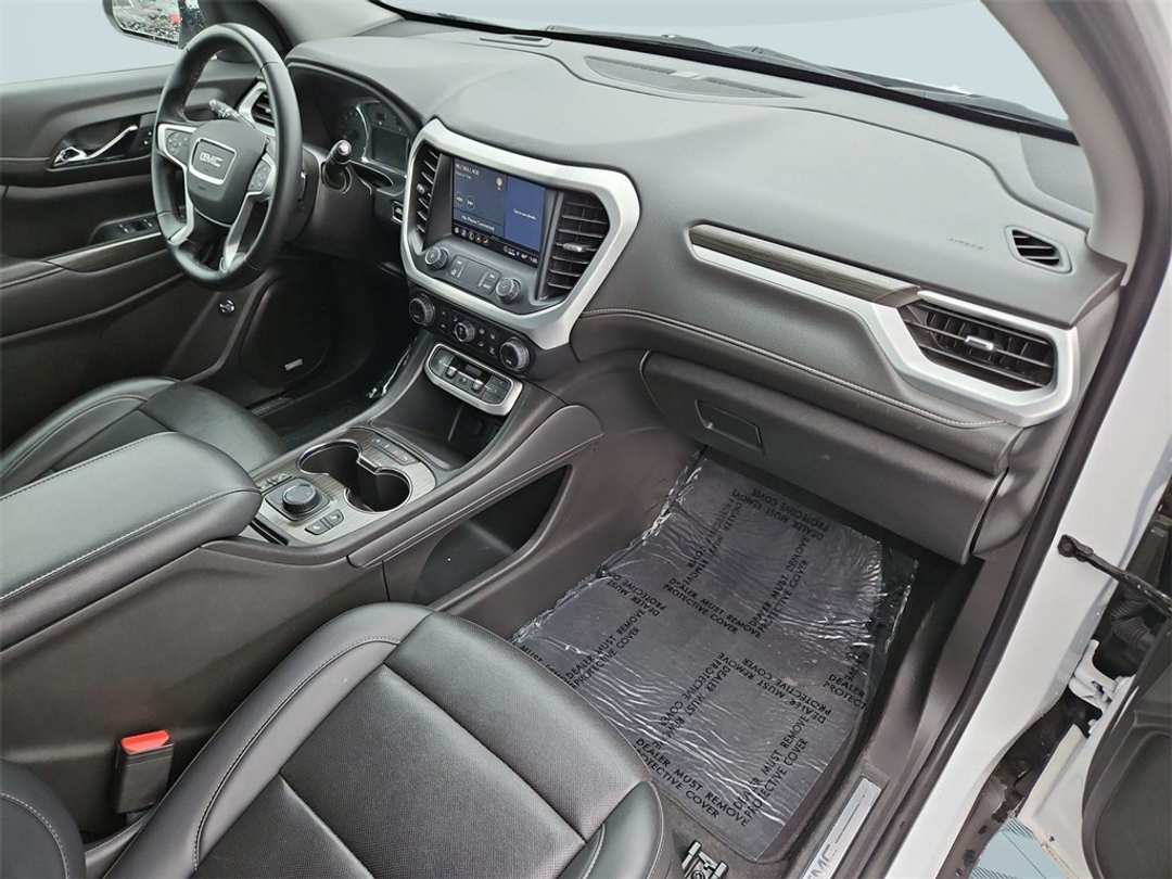 2023 GMC Acadia SLT - Image 28