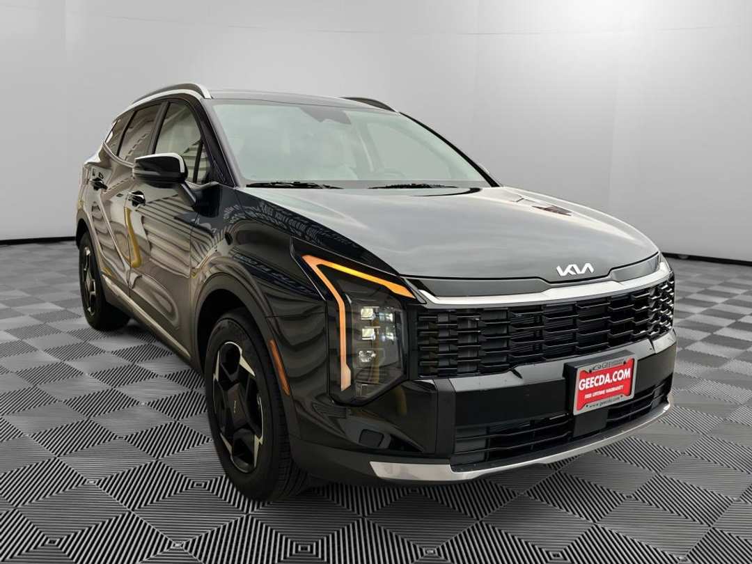 2026 Kia Sportage EX - Image 3