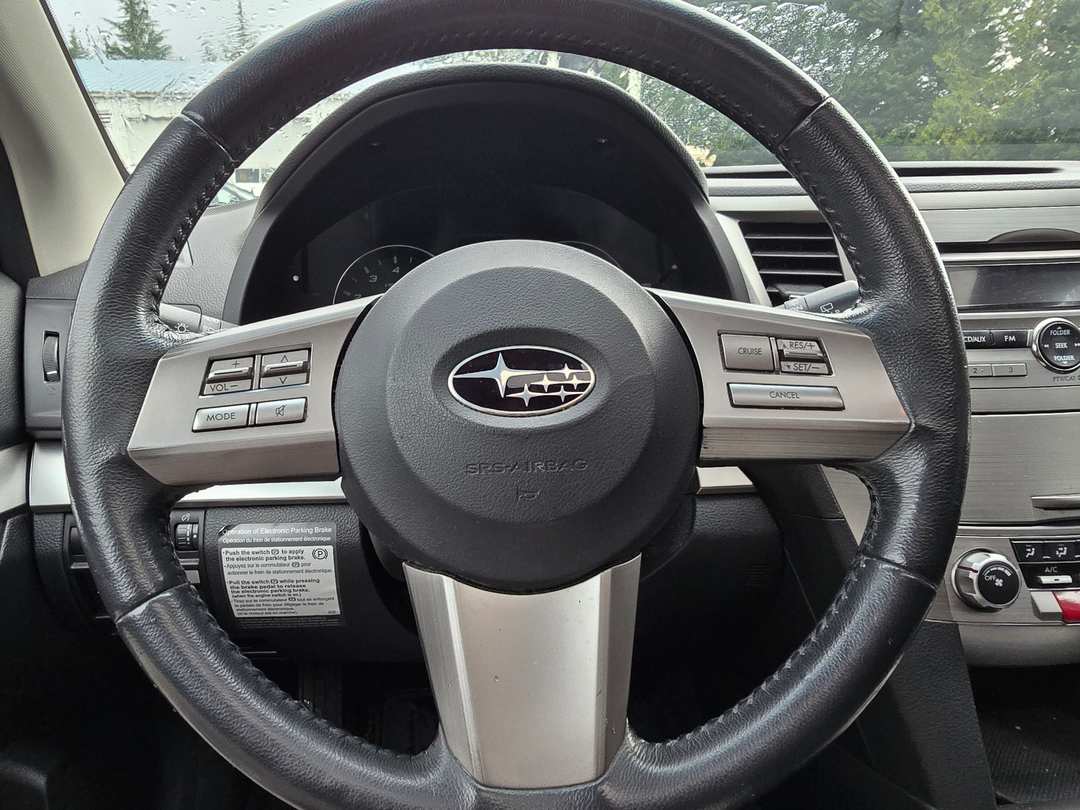 2010 Subaru Outback 2.5i Premium - Image 3