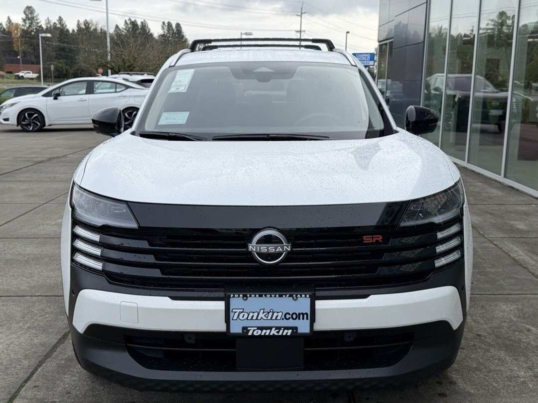 2026 Nissan Kicks SR - Image 3