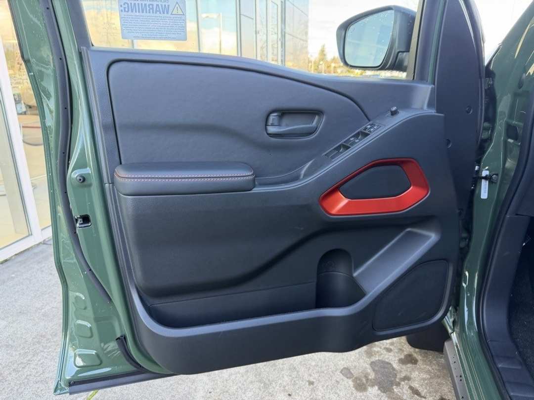 2026 Nissan Frontier PRO4X - Image 11