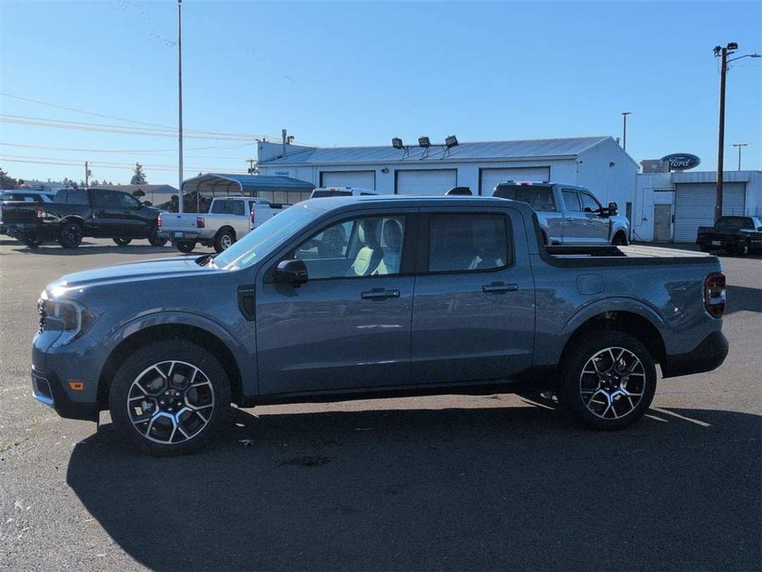 2026 Ford Maverick Lariat - Image 2