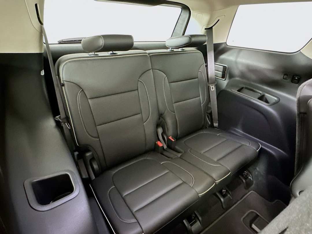 2021 GMC Acadia Denali - Image 30