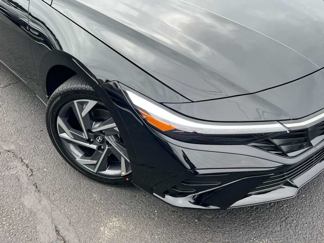 2026 Hyundai Elantra Limited - Image 2