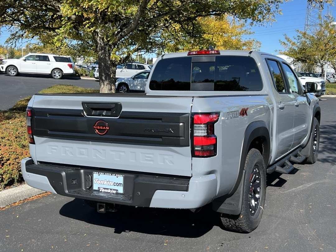 2026 Nissan Frontier PRO4X - Image 6