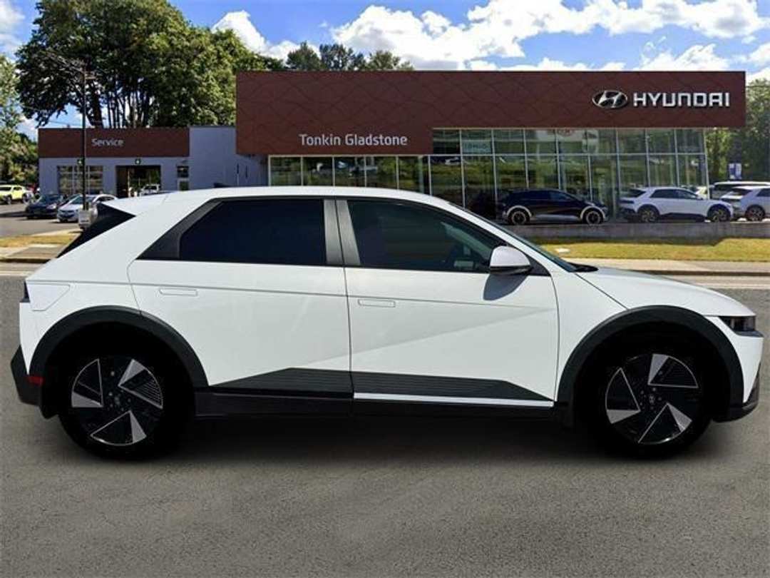 2026 Hyundai Ioniq 5 SEL - Image 9