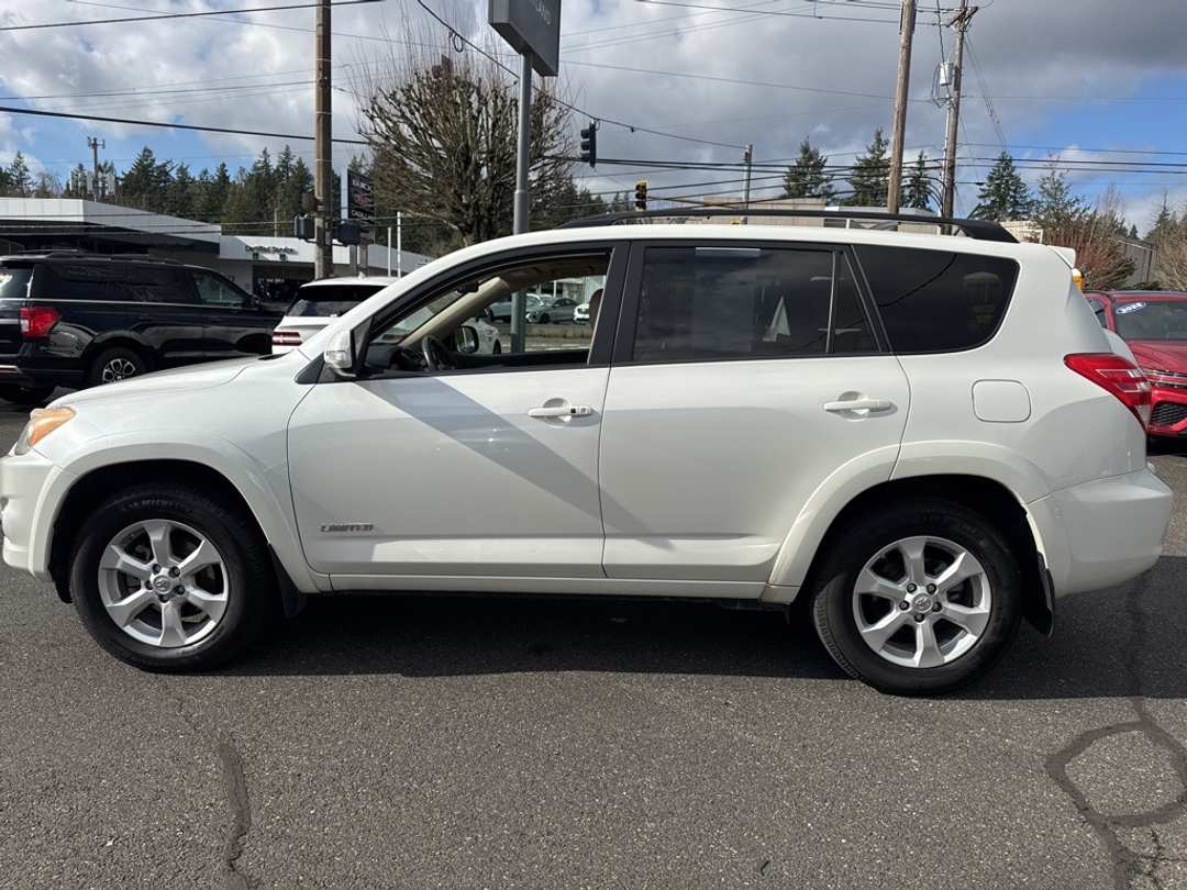 2009 Toyota Rav4 Limited - Image 4
