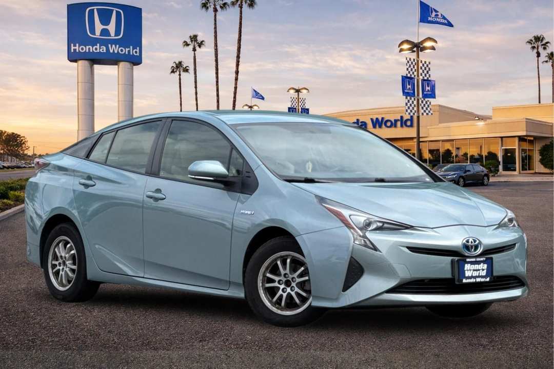2016 Toyota Prius Two - Image 2