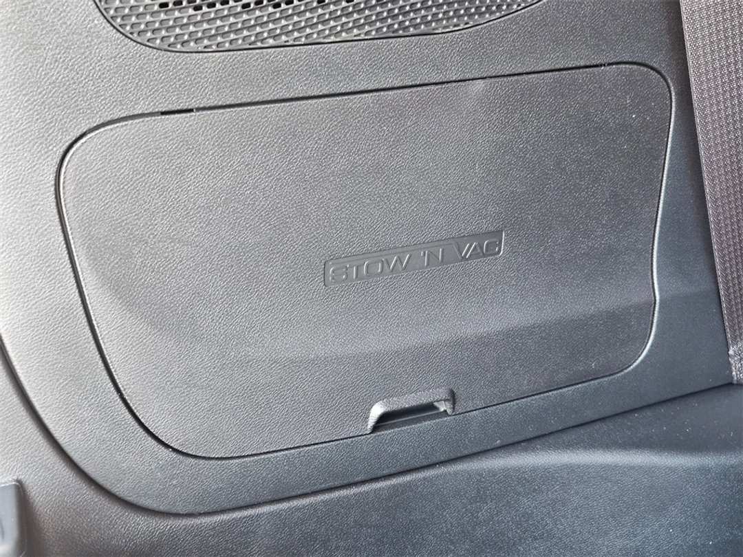 2026 Chrysler Pacifica Pinnacle - Image 34