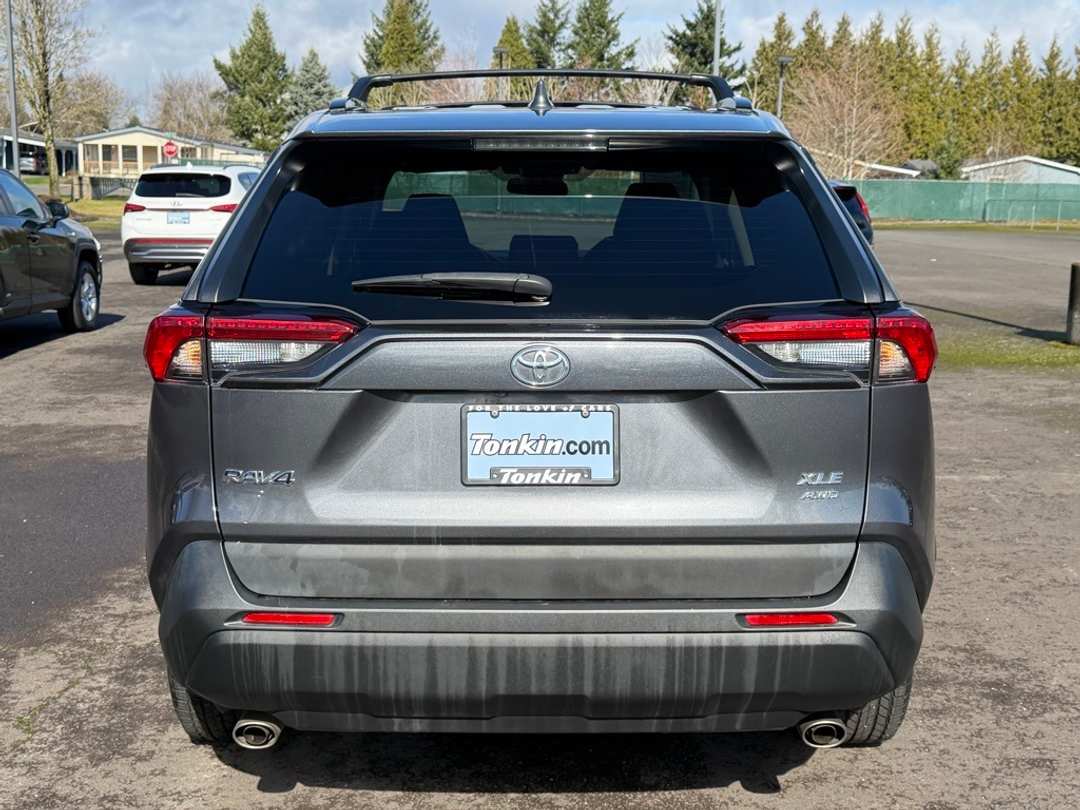 2021 Toyota Rav4 XLE - Image 7
