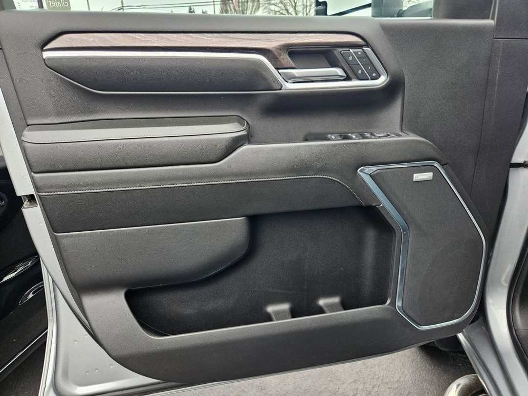 2024 Chevrolet Silverado 3500Hd LTZ - Image 10