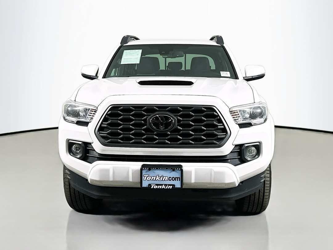 2022 Toyota Tacoma TRD Sport - Image 2