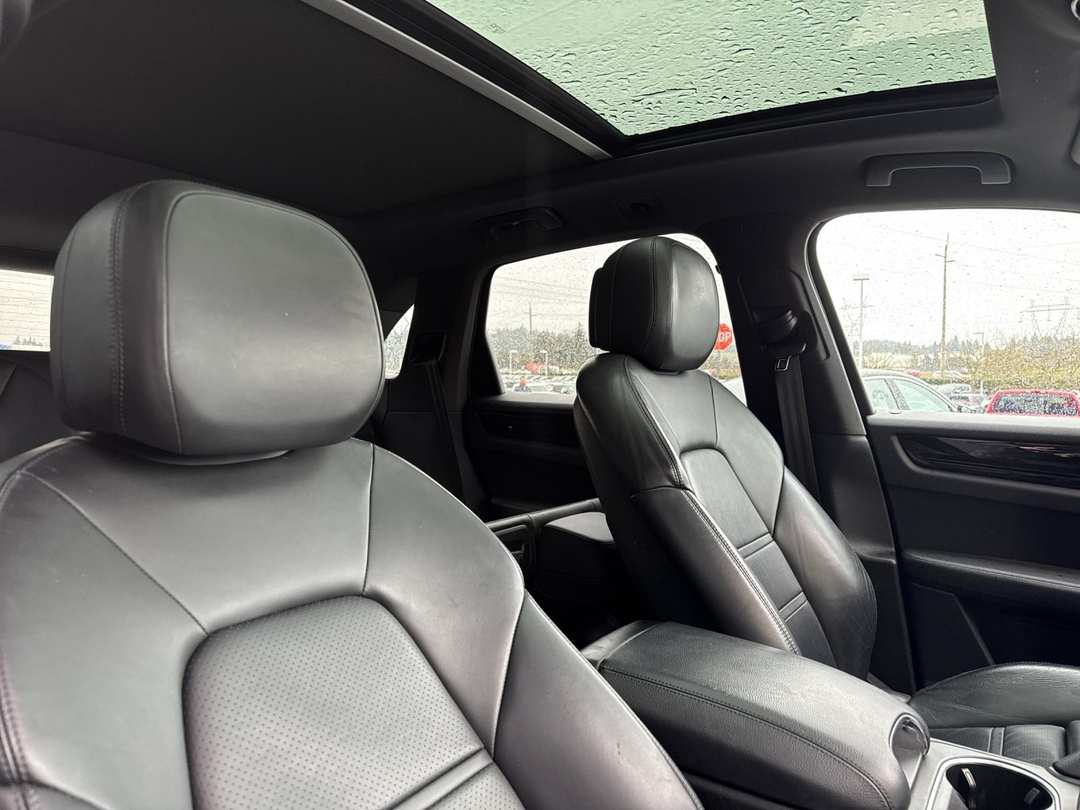 2021 Porsche Cayenne Base - Image 16