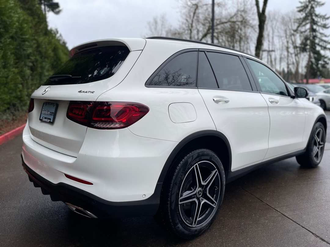 2022 Mercedes-Benz GLC GLC 300 - Image 6