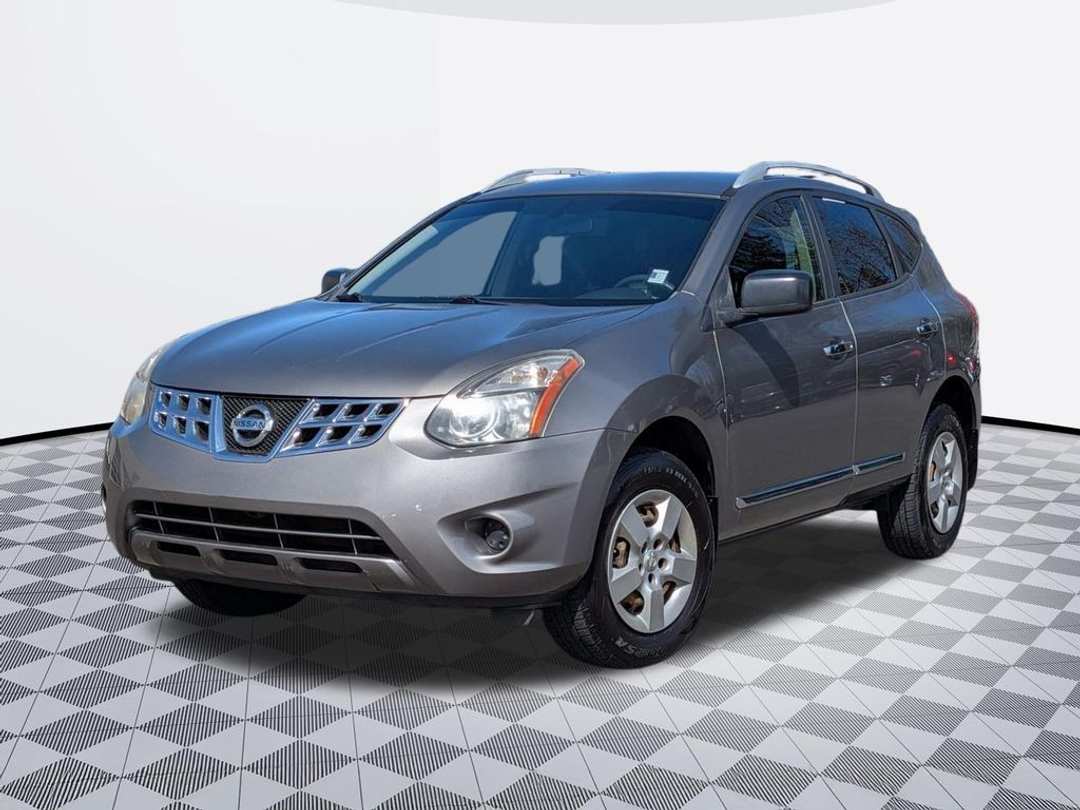 2014 Nissan Rogue Select S - Image 2